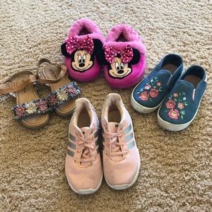 4 pairs of toddler girl shoes